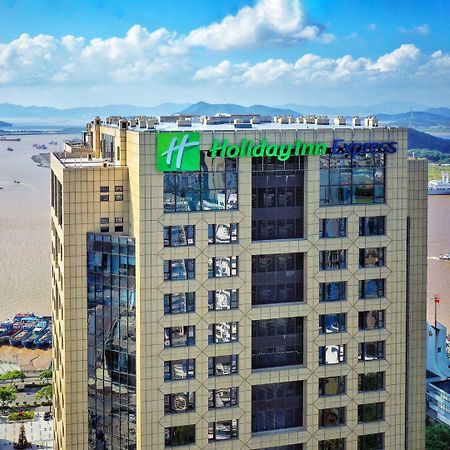 Holiday Inn Express Zhoushan Dinghai By Ihg Bagian luar foto