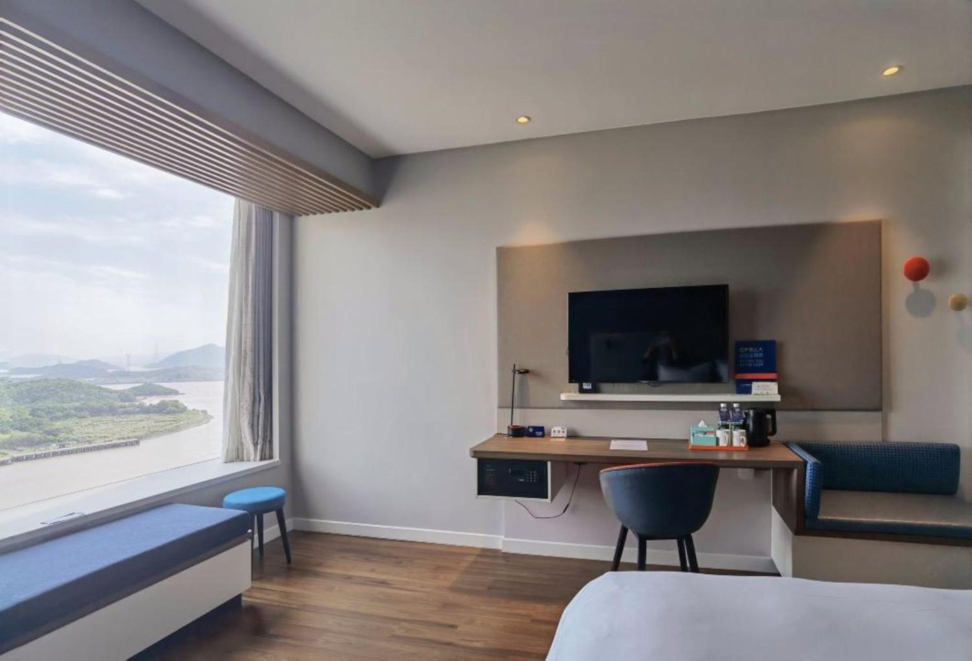 Holiday Inn Express Zhoushan Dinghai By Ihg Bagian luar foto