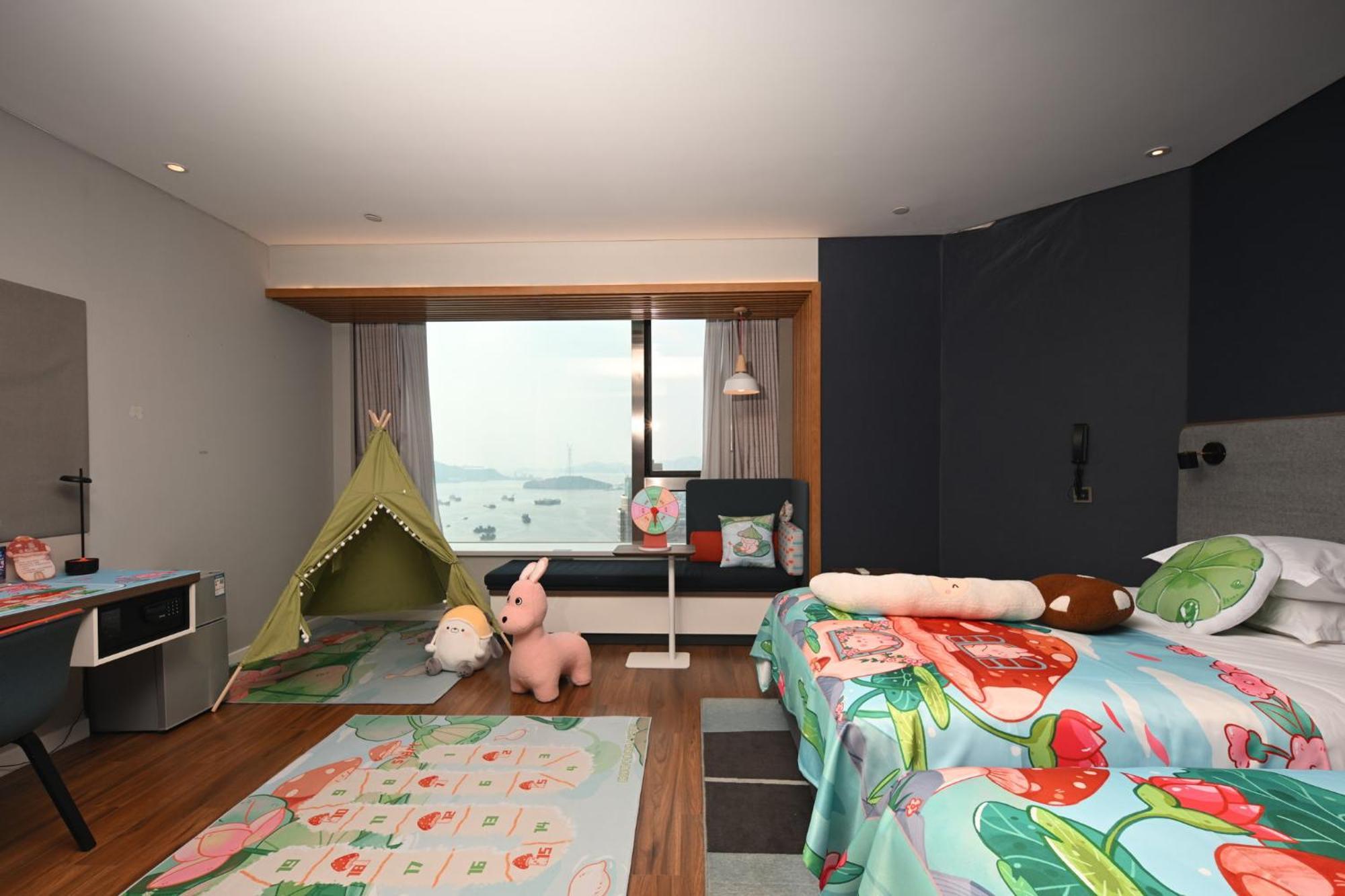 Holiday Inn Express Zhoushan Dinghai By Ihg Bagian luar foto